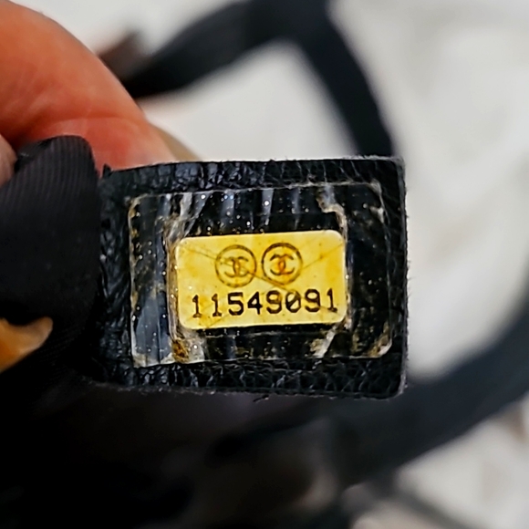 AUTHENTIC CHANEL QUILTED HAND TOTE BAG CANVAS/L… - Picture 6 of 12